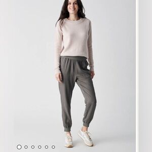 Faherty Women’s Pants Size Small‎ Arlie Joggers Surplus Green Linen Tencel